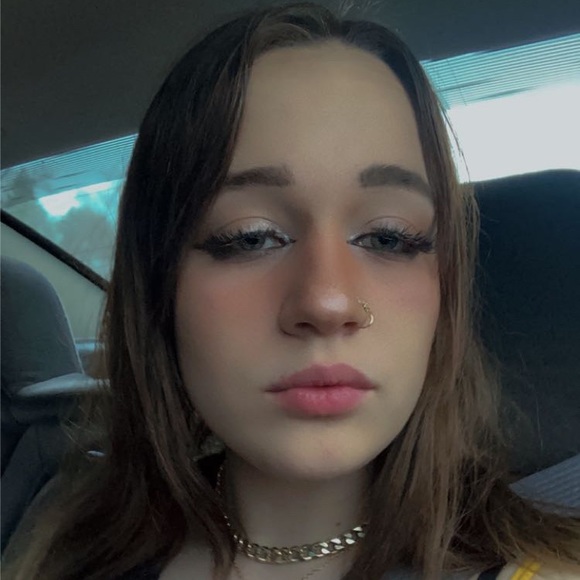 Meet your Posher, Leila - Picture 1 of 1